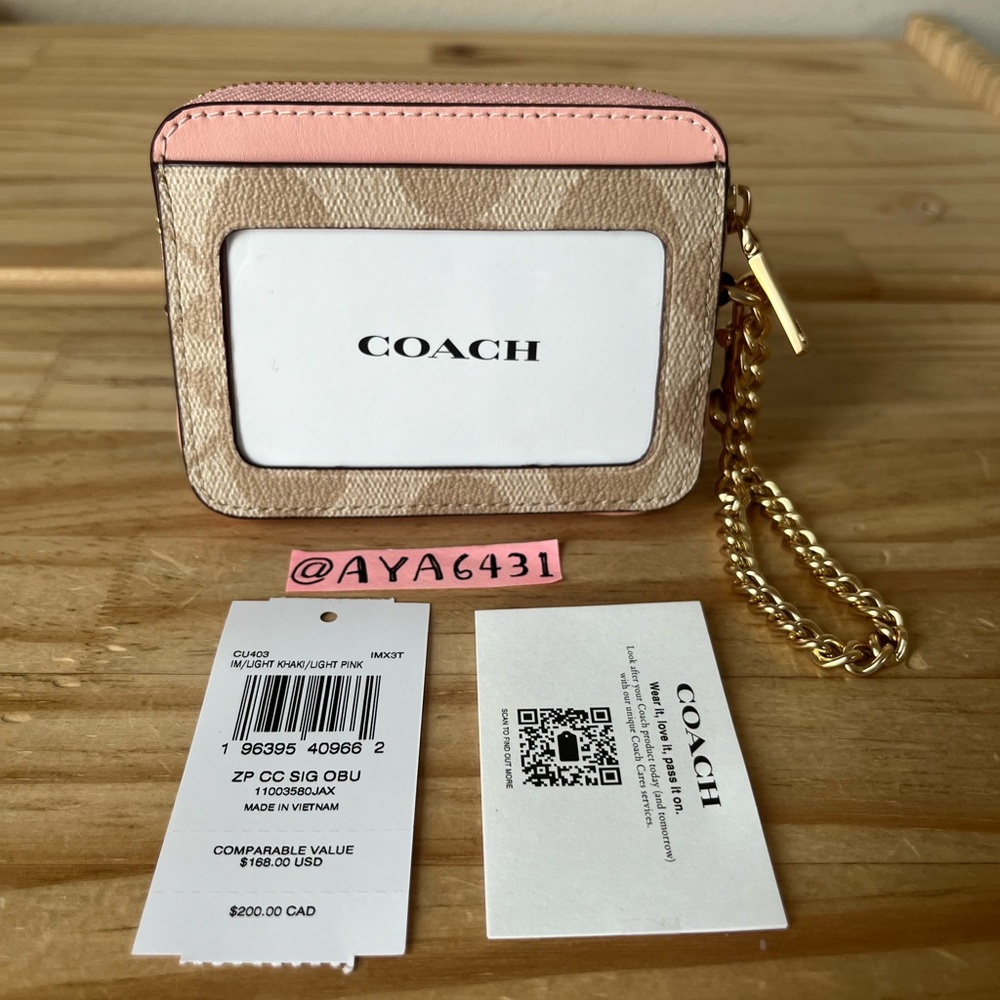 Coach Card Case🎈🎈 - Picture 2 of 9